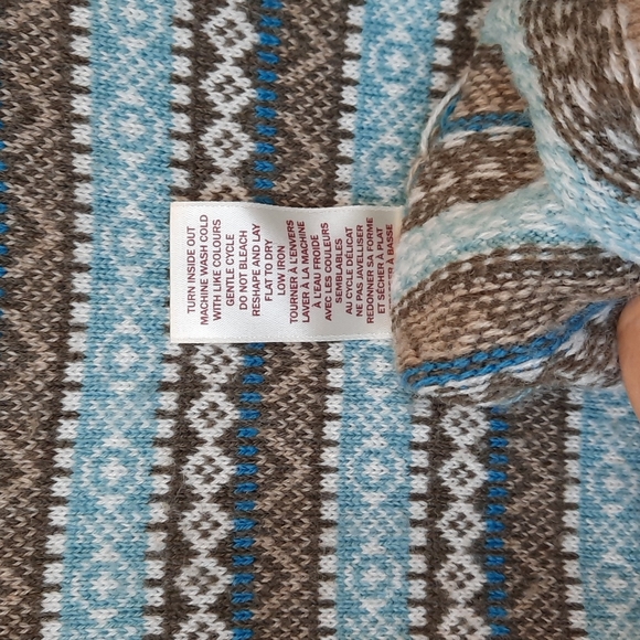 NORTHERN REFLECTIONS Striped Knit Sweater - Picture 6 of 7